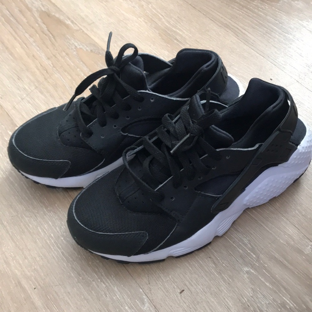 Nike hirache